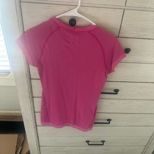 Lululemon pink tshirt